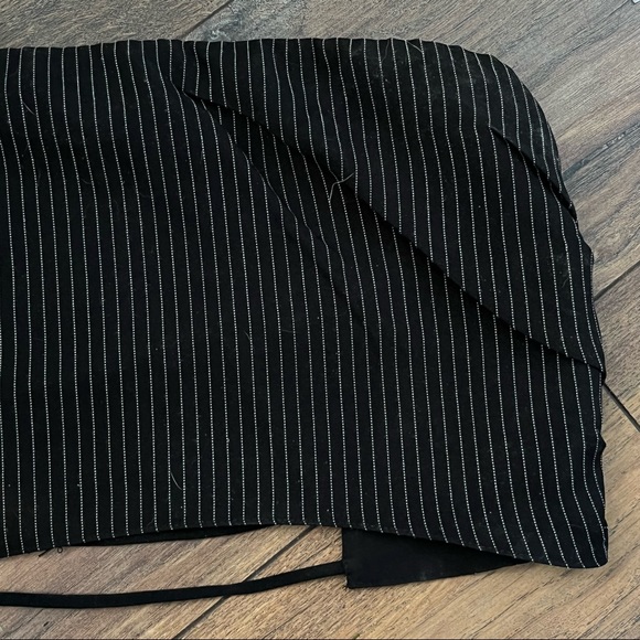 Beginning Boutique Pinstripe Strapless Top - Picture 11 of 12